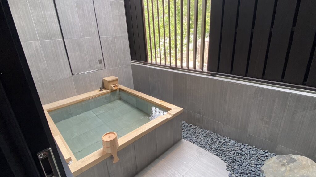 紫翠 ラグジュアリーコレクションホテル 奈良の温泉露天風呂