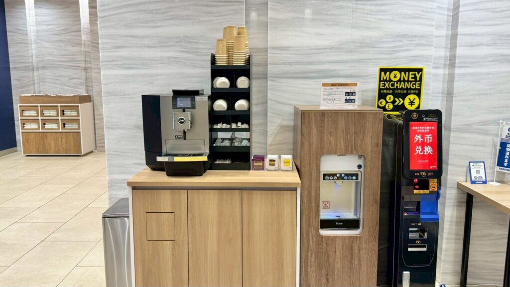フォーポイント フレックス by シェラトン 名古屋駅前のロビー